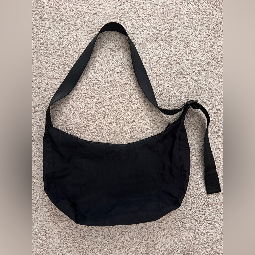 Classic Black Nylon Shoulder Bag - Versatile Everyday Carry